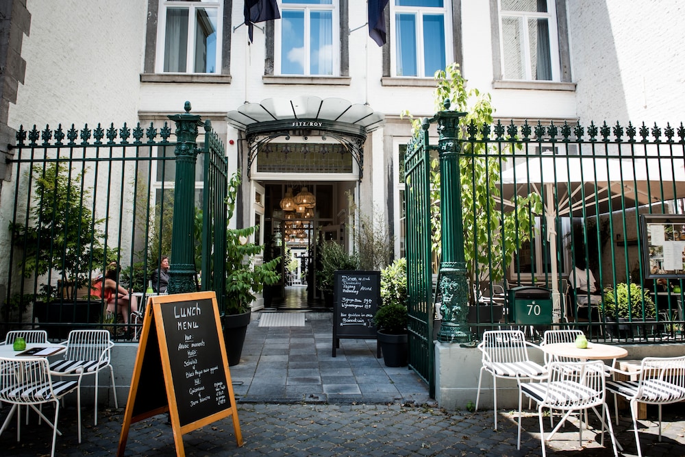 Fitz-Roy Urban Hotel Bar and Garden