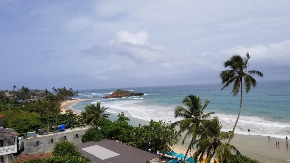 Mirissa Heights