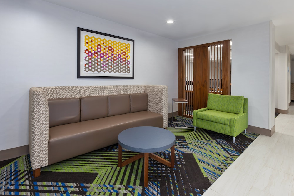 Holiday Inn Express & Suites Dayton South Franklin, an IHG Hotel