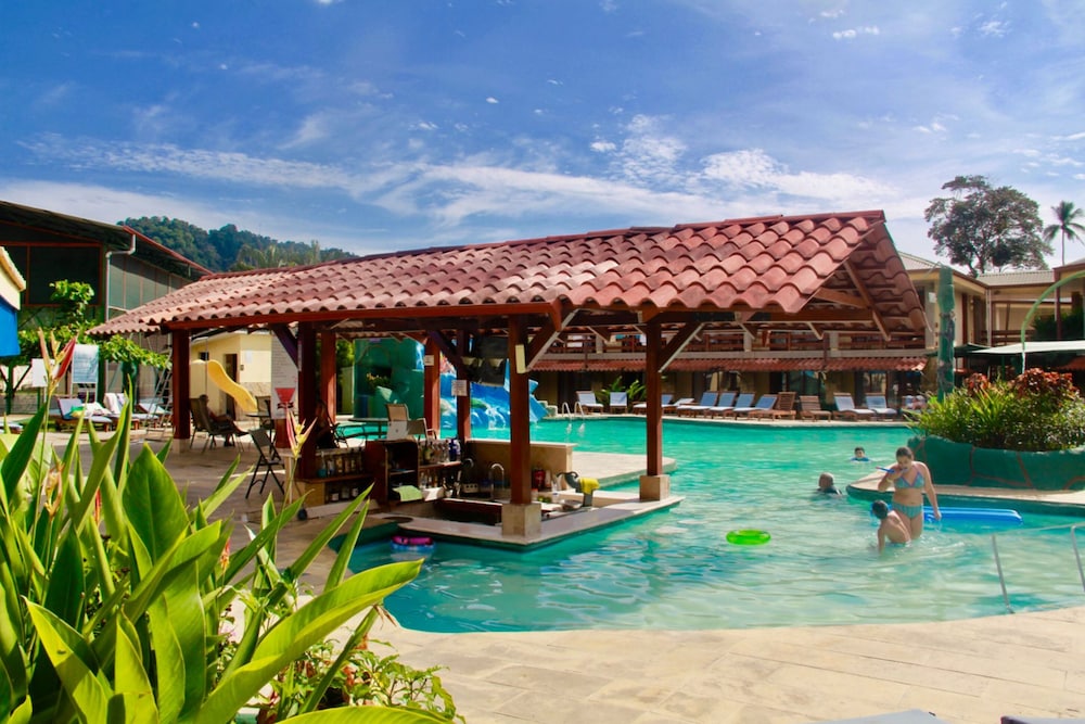 Hotel Amapola Resort