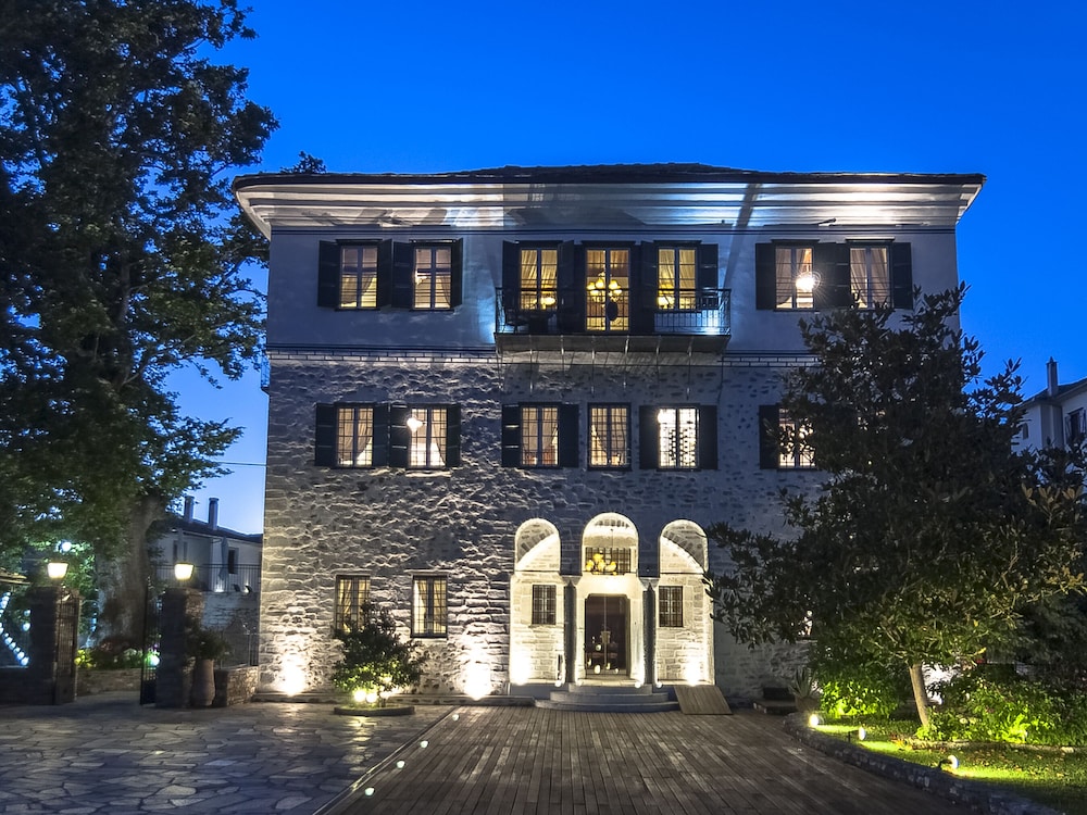 Despotiko Hotel