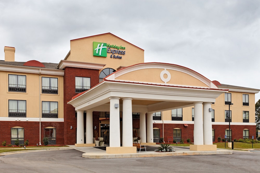 Holiday Inn Express Andalusia, an IHG Hotel