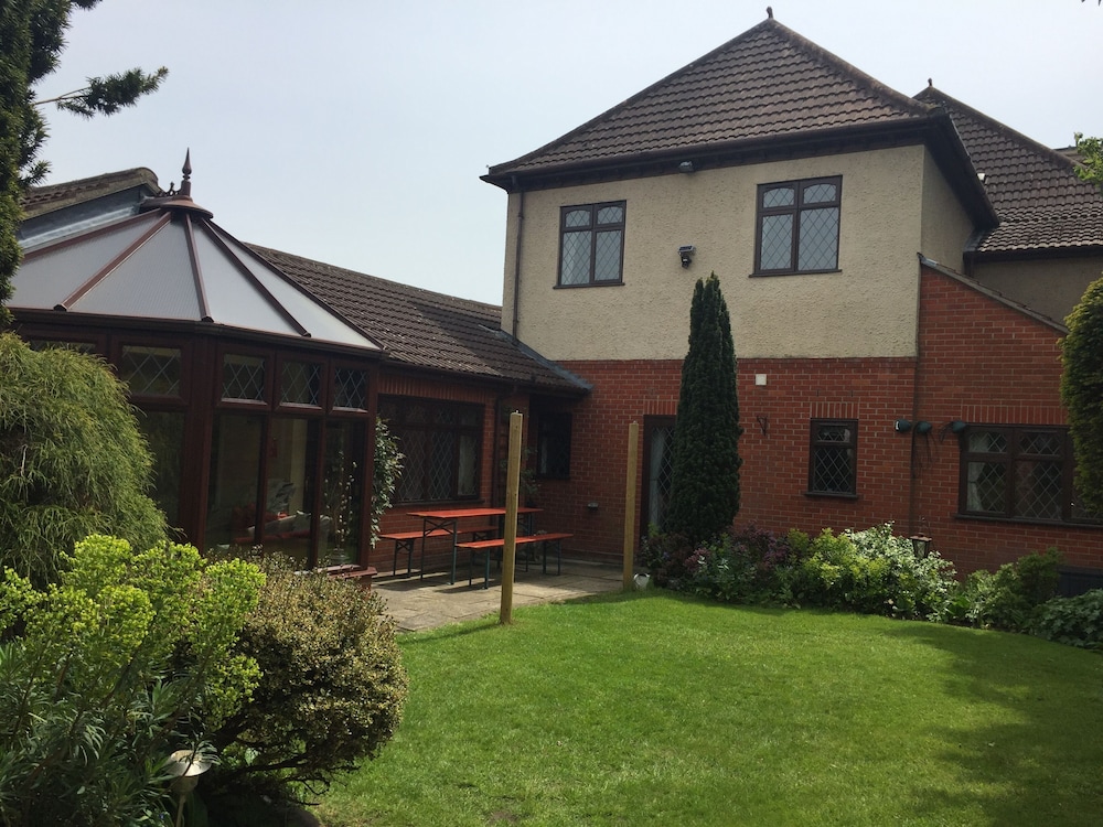 Toothbrush Rooms at Lattice Lodge