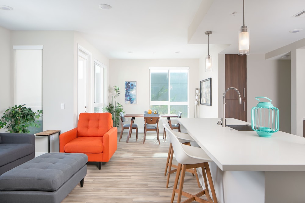 Upscale OC Apartments Homes