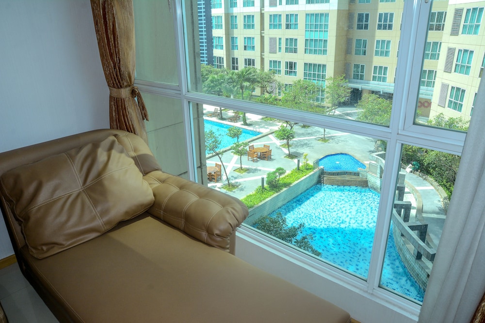 Gandaria Heights Apartment with Mall Access