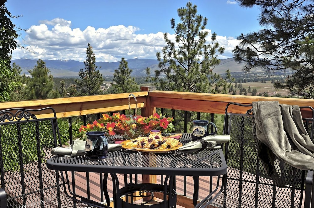 Blue Mountain Bed & Breakfast