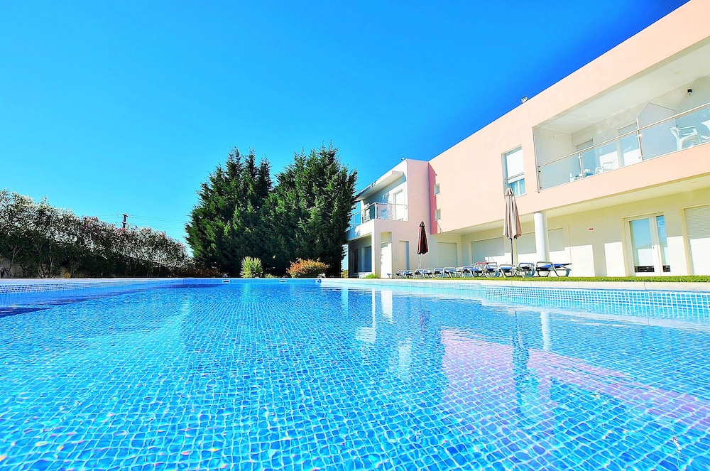 HILLTOP OASIS - Lisboa Oeiras