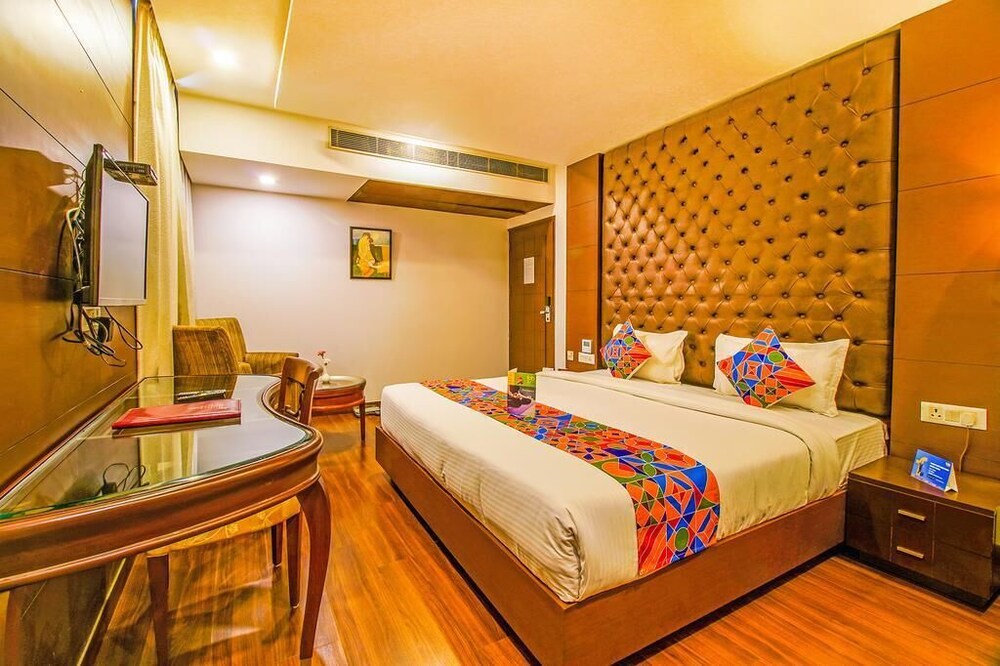 Hotel WTI Airport