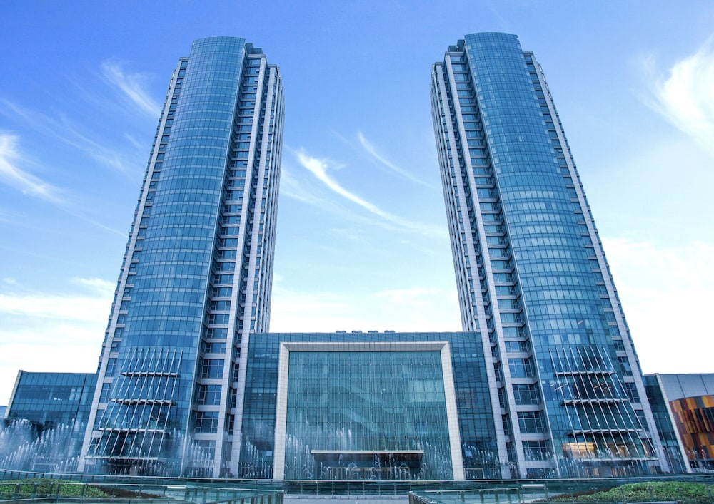 Hotel Plaza Carnival Qingdao