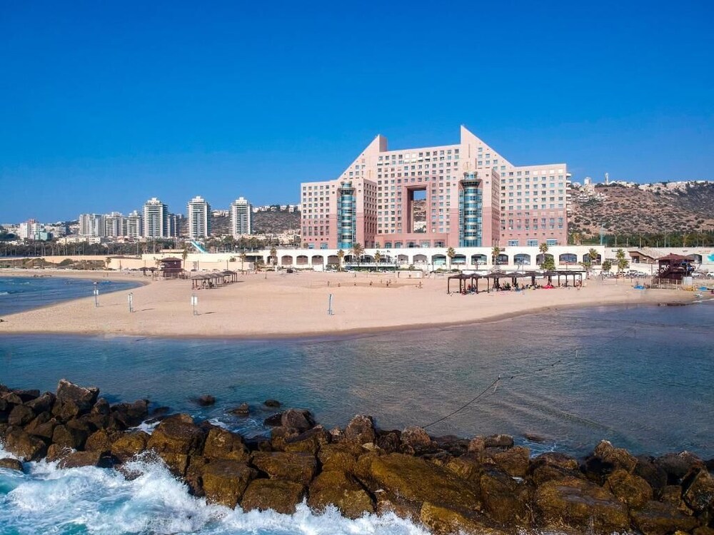 Almog Beach