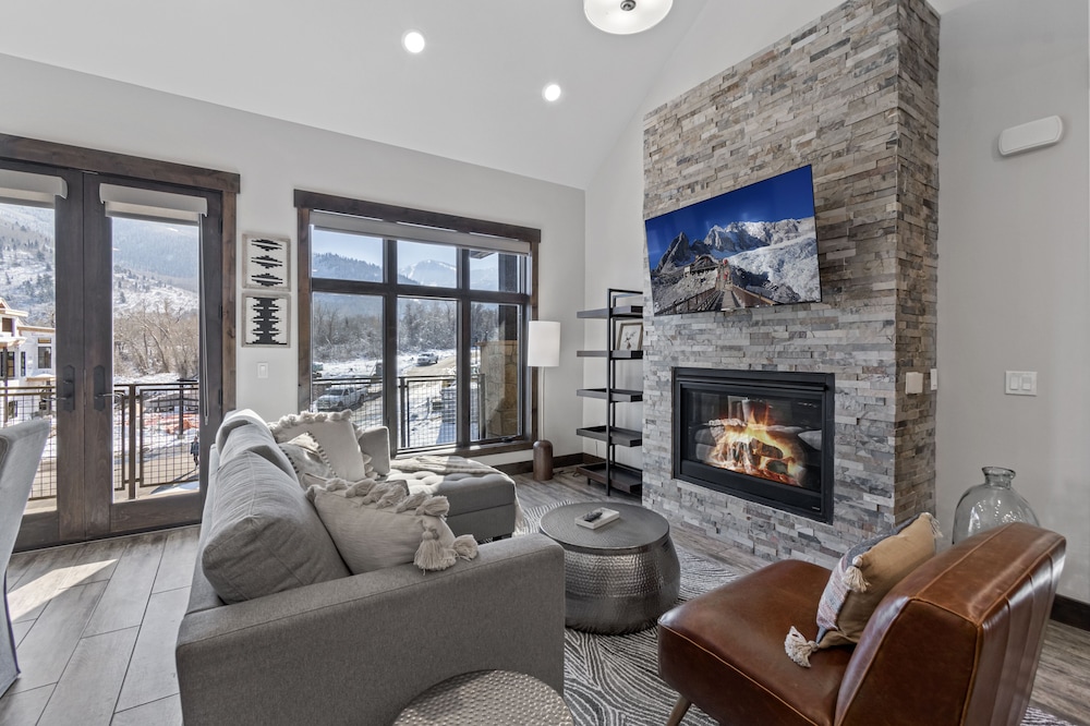 Blackstone by Canyons Village Rentals