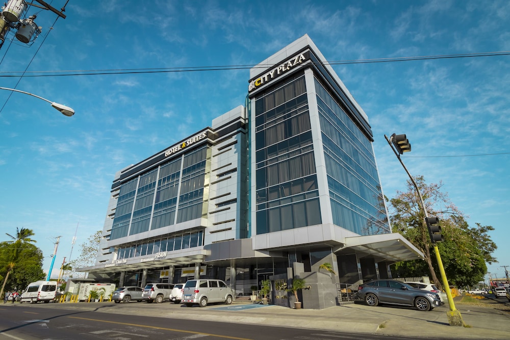 City Plaza Hotel & Suites