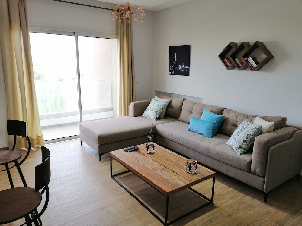 Bright and stylish Flat