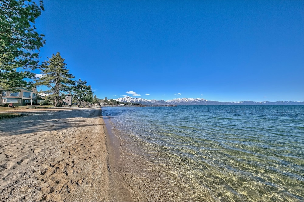 Lake-side Tahoe  W/private Beach, Pool & Next To Heavenly! 2 Bedroom Townhouse by RedAwning