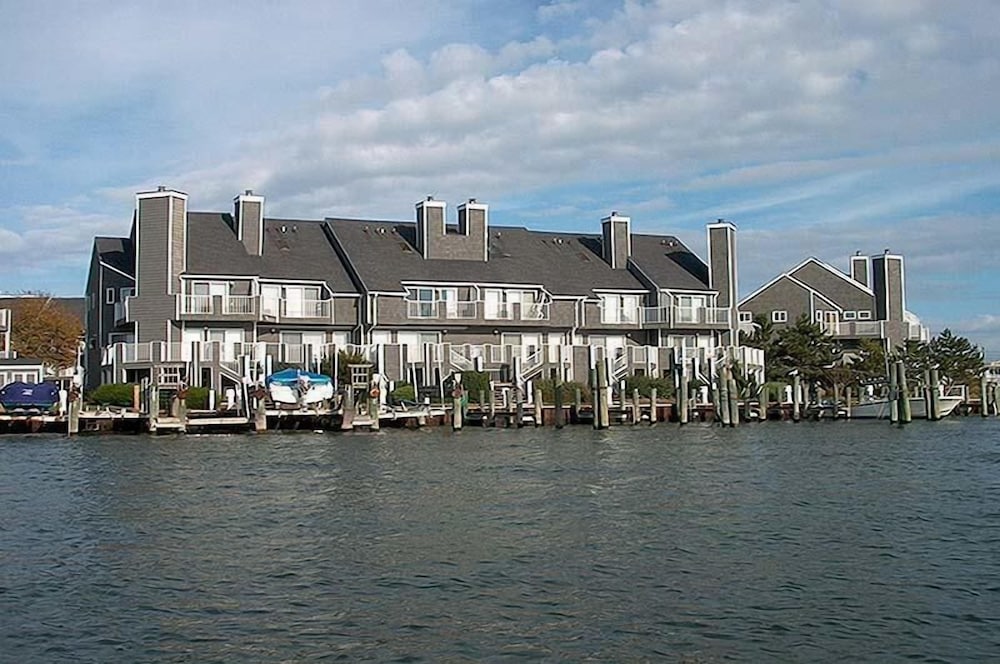 Harbour Island 79J - 3 Br Townhouse