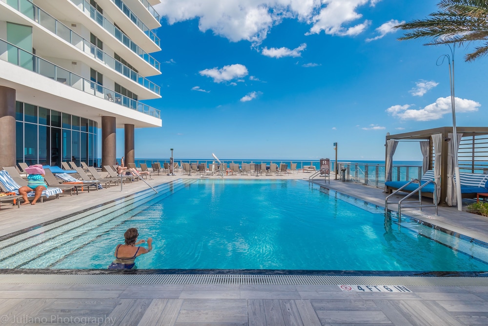 Private Ocean Condos - Hyde Beach Resort
