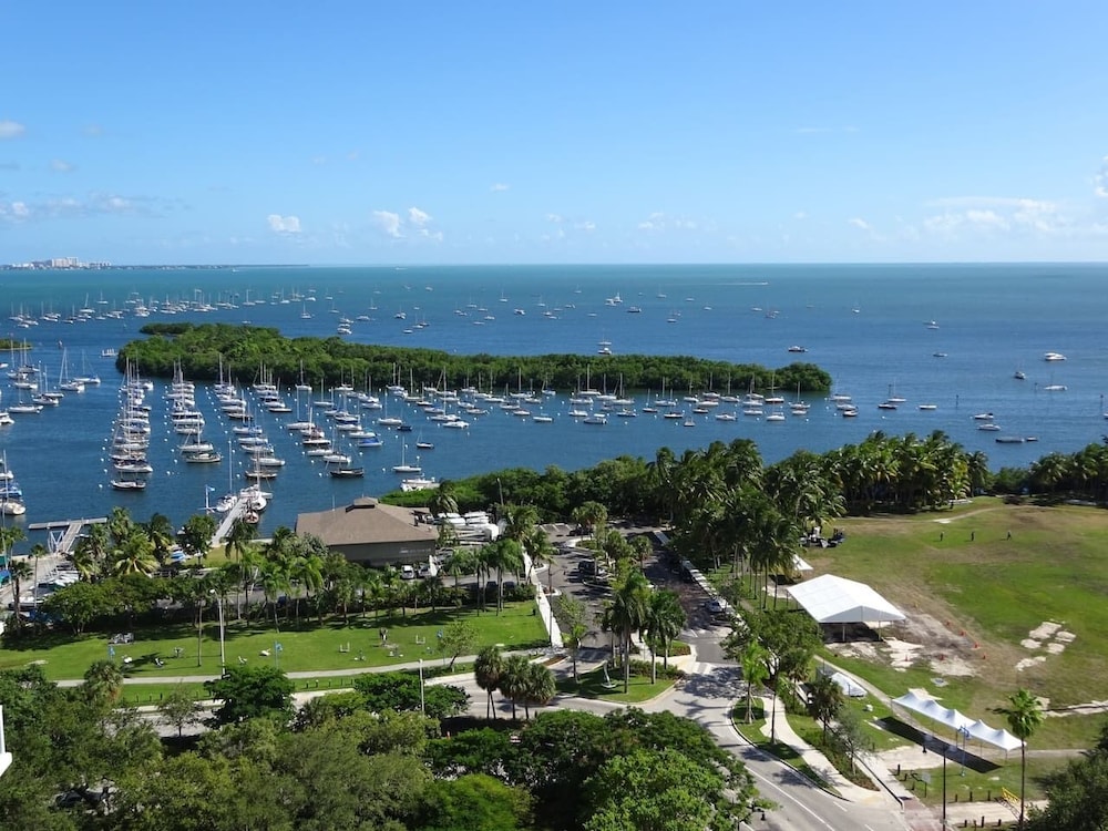 Ocean Million Dollar View Studio + Balcony #3