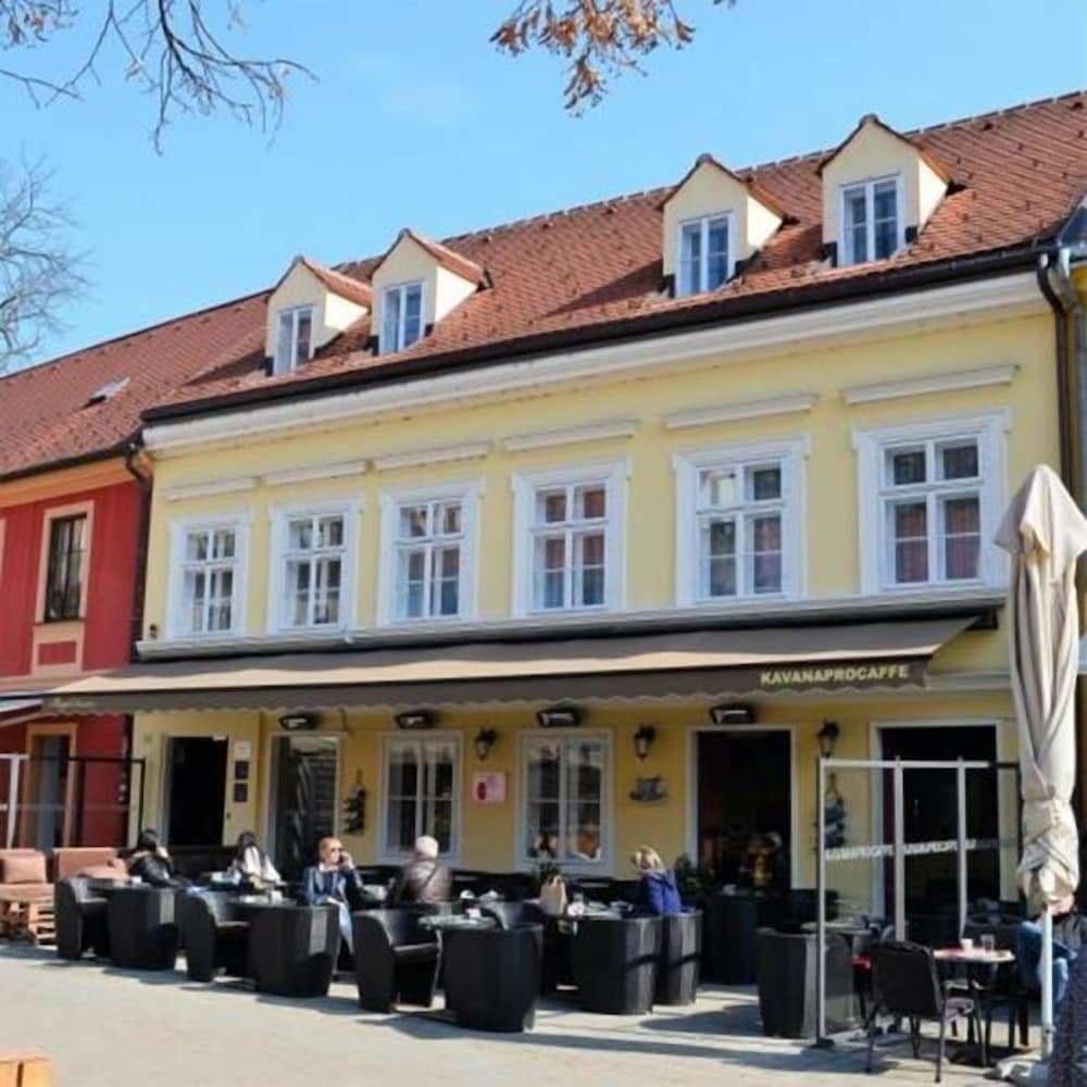 Regal Residence