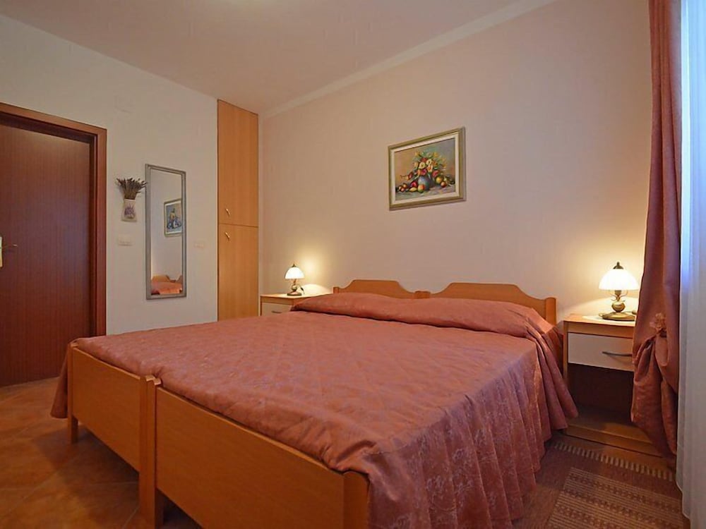 Apartment 1770
