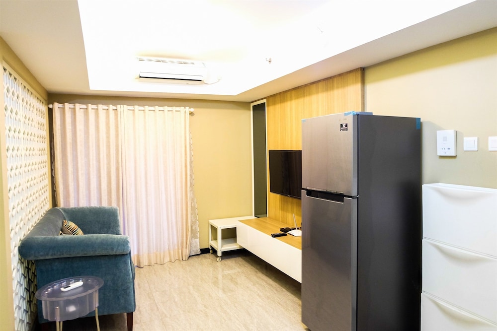 Amazing 2BR with City View The Wave Apartment