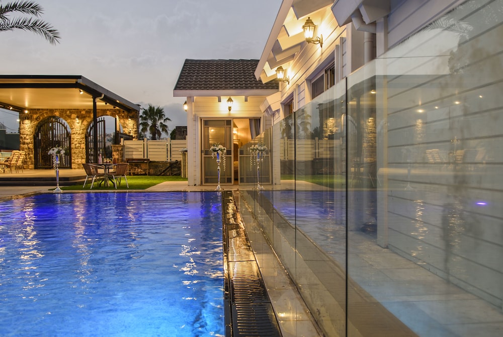 Shala mansion
