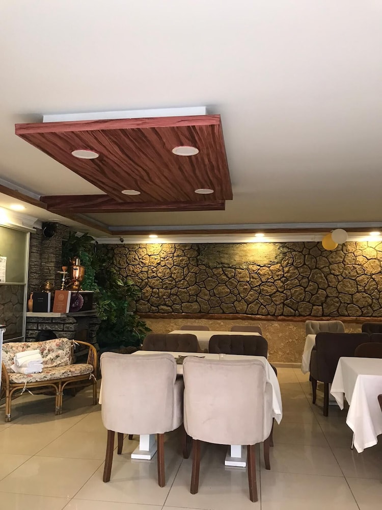 Carsi Otel