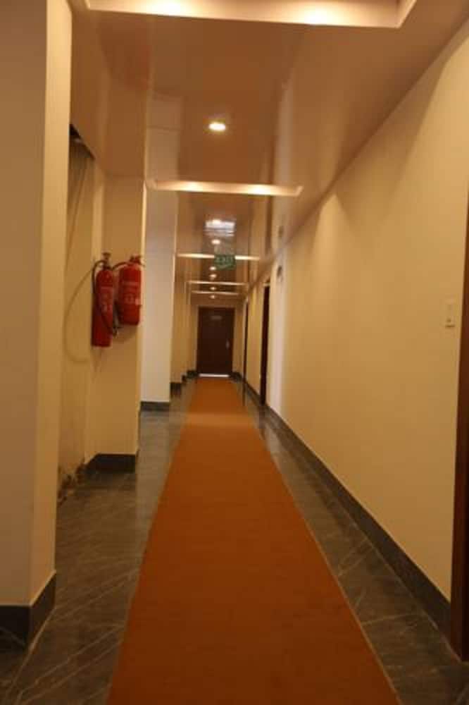 Hotel Ameera Shimla