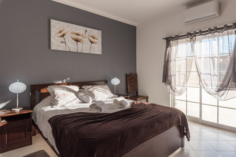 Dipti's Bed and Breakfast