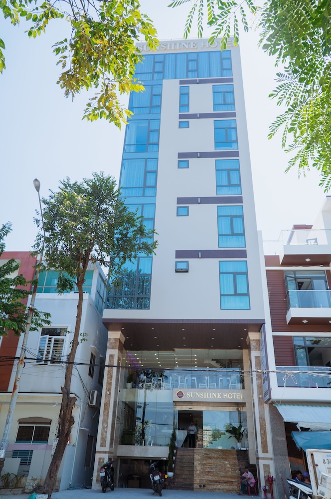 Sunshine Hotel
