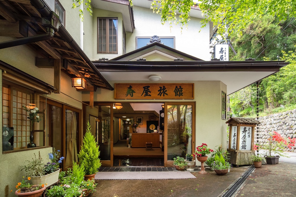 Shima Onsen Kotobukiya Ryokan
