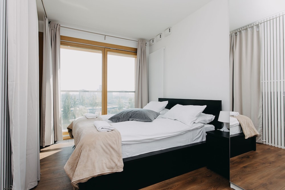 ShortStayPoland Kolejowa - B10