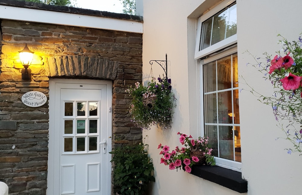 Wern Ganol Guest House
