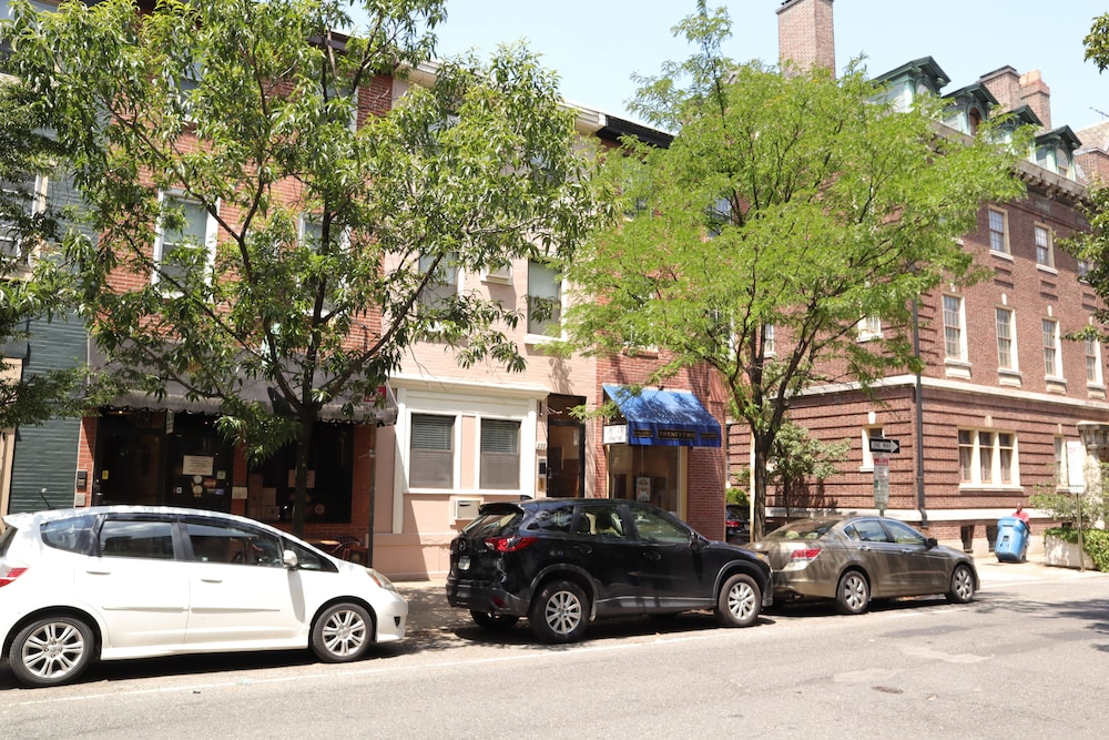 Rittenhouse Suites