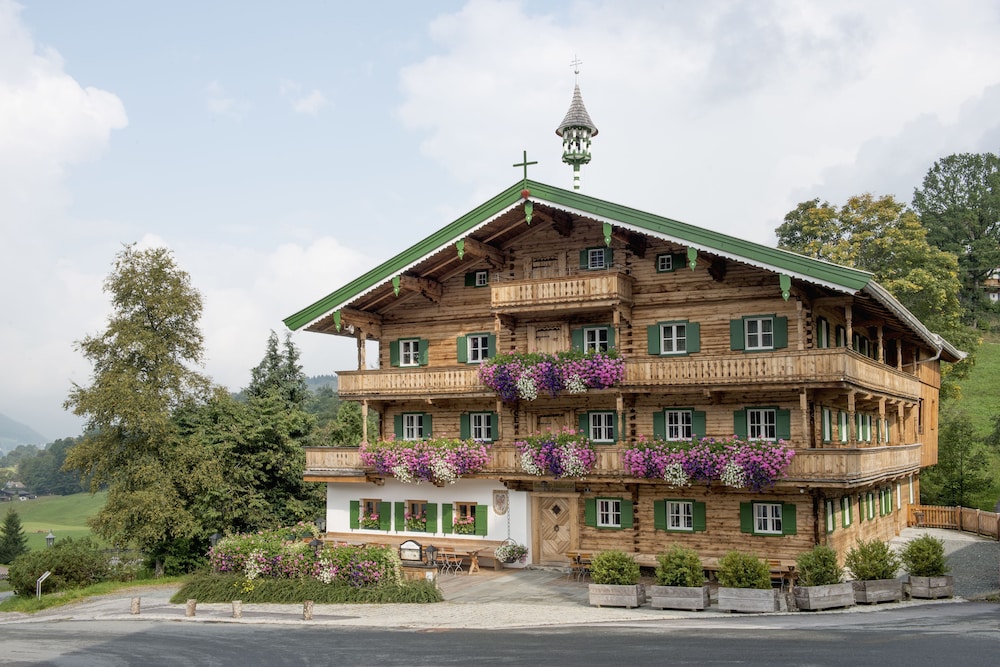 Hallerwirt Homes