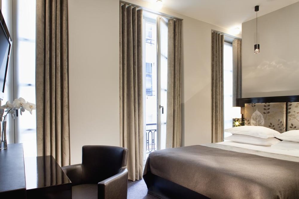 Hotel Caron