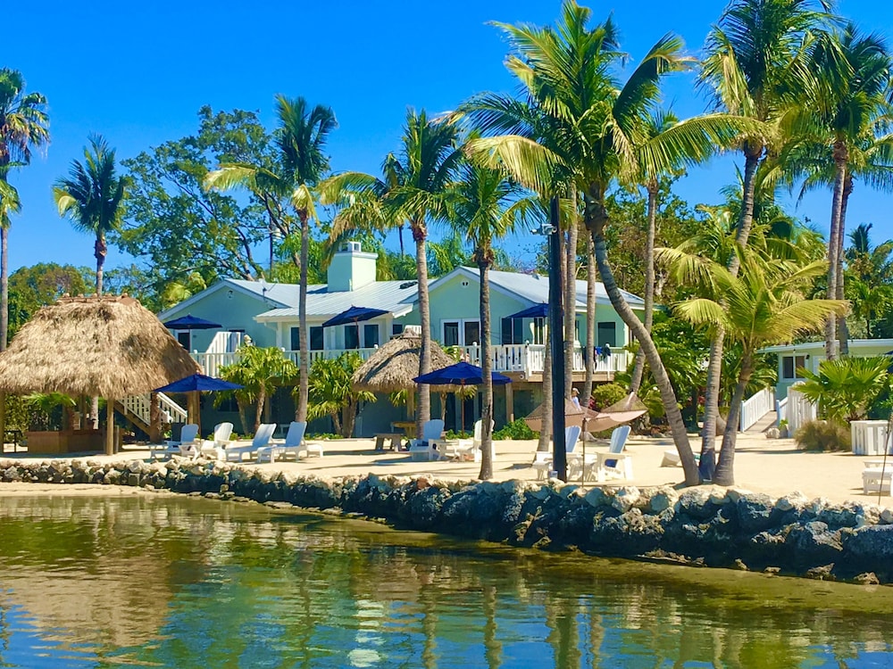 Coconut Palm Inn