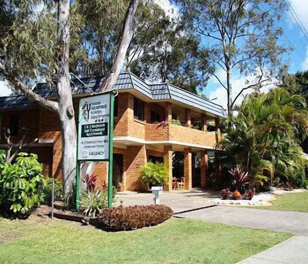 Noosa Yallambee Holiday Apartments