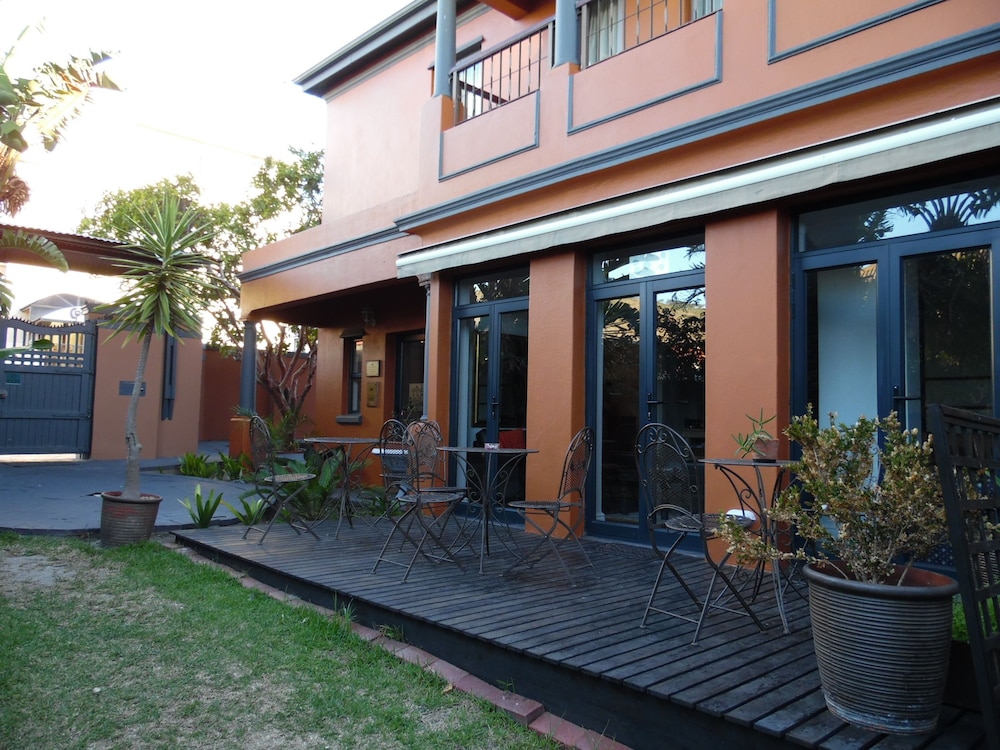 Albatross Guest House