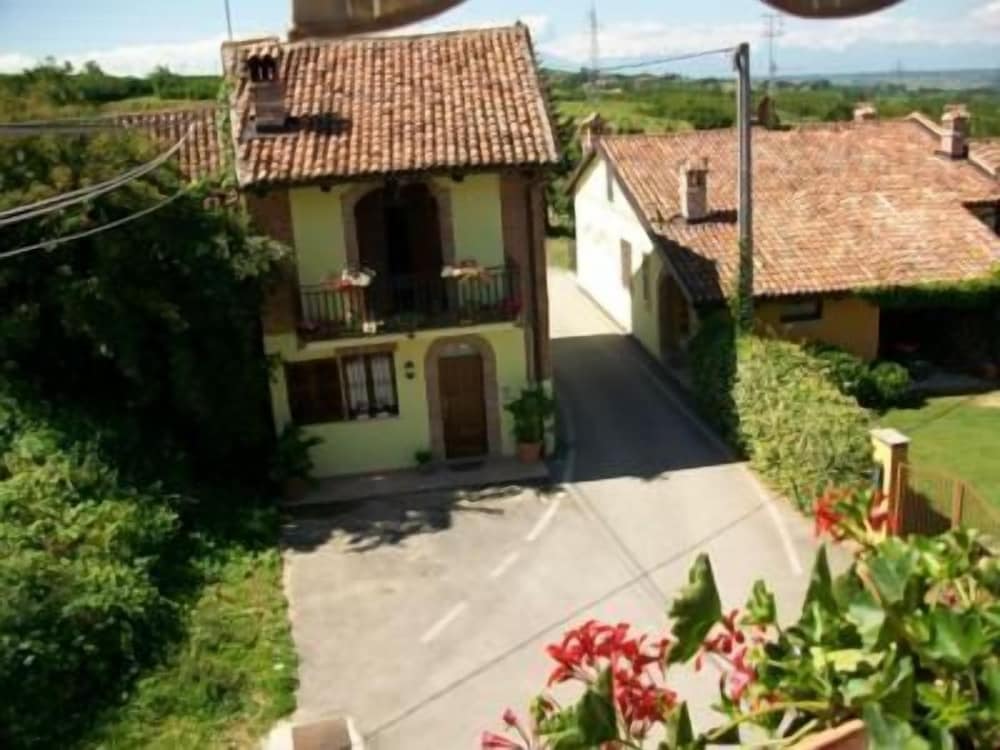 Tra Monti e Vigne