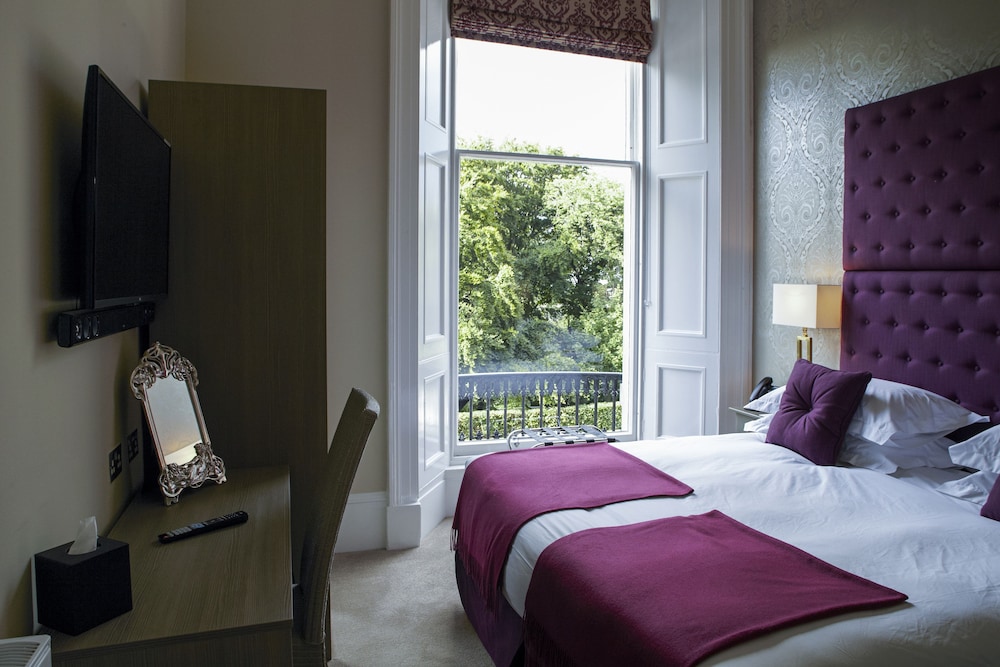 24 Royal Terrace