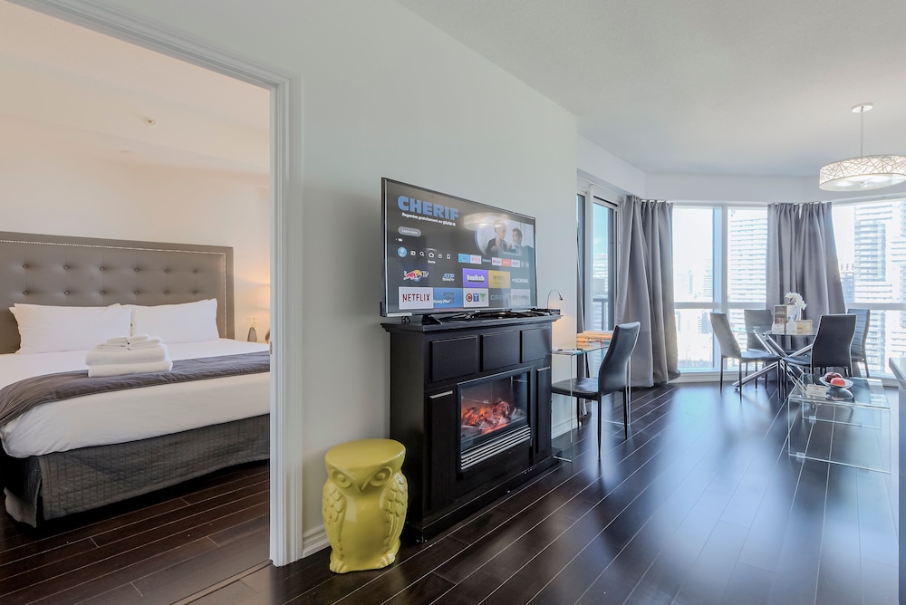 Canada Suites on Bay