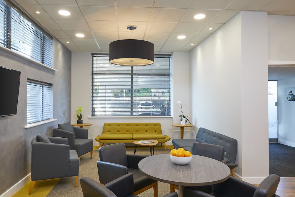 SACO Aparthotel Farnborough