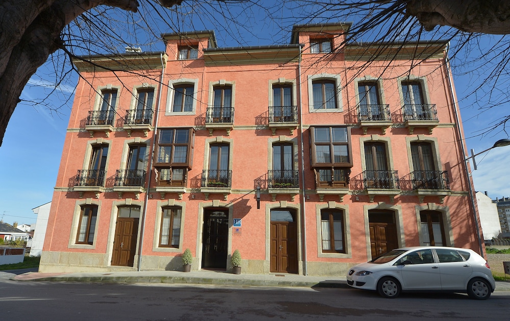 Casona de Lazúrtegui