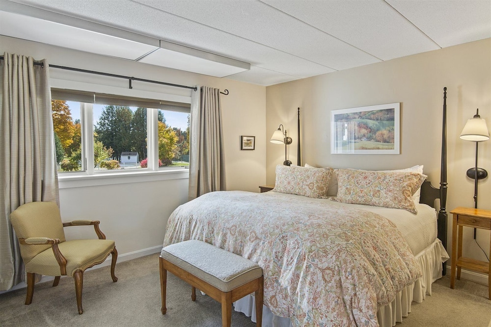 Lodge Condo 24