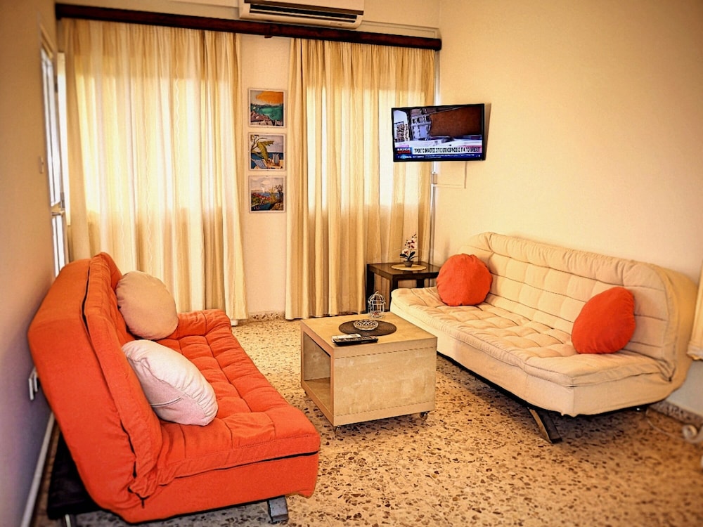 Napa Central Apartment
