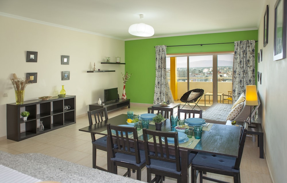 B44 - Alto do Quintão Central Apartment