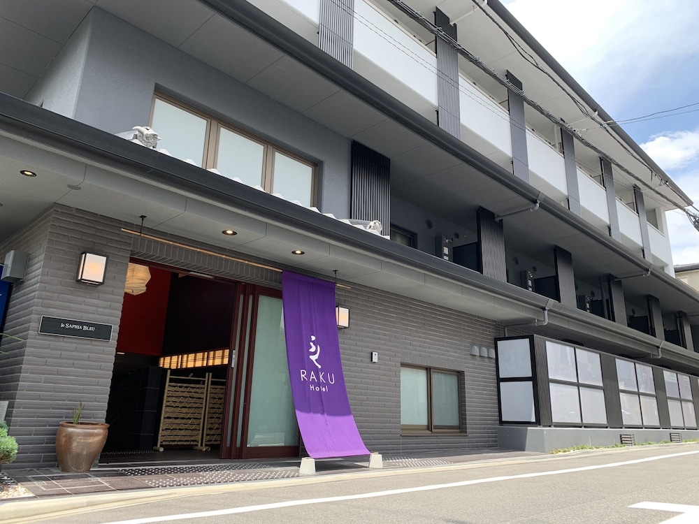 RAKU Hotel
