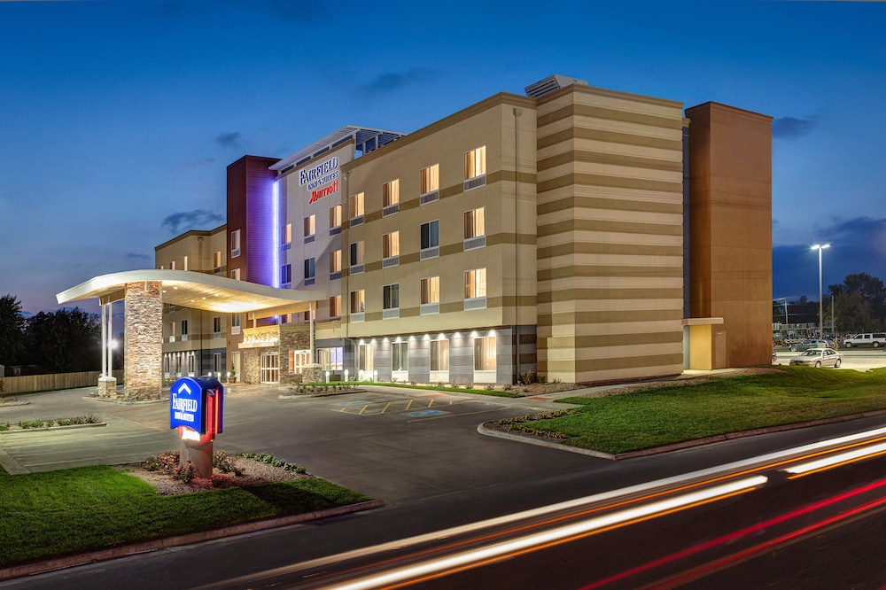 Fairfield Inn & Suites by Marriott Lincoln Crete