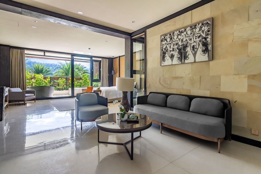 The Bal'e Villas