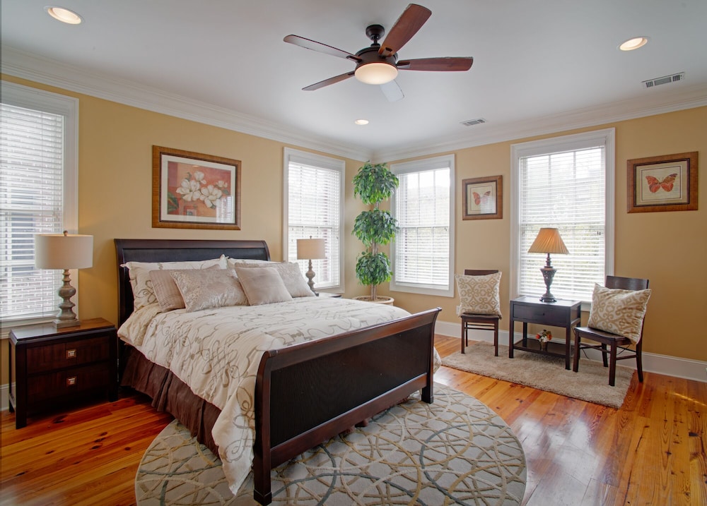 Beautiful 3BR Townhouse in Downtown